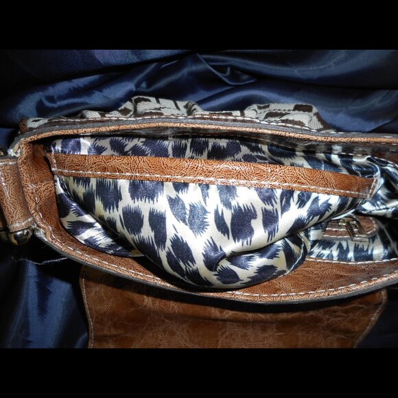 Guess Brown and Cream Shoulder Bag with Geometric Pattern and Leather Trim - Picture 9 of 9